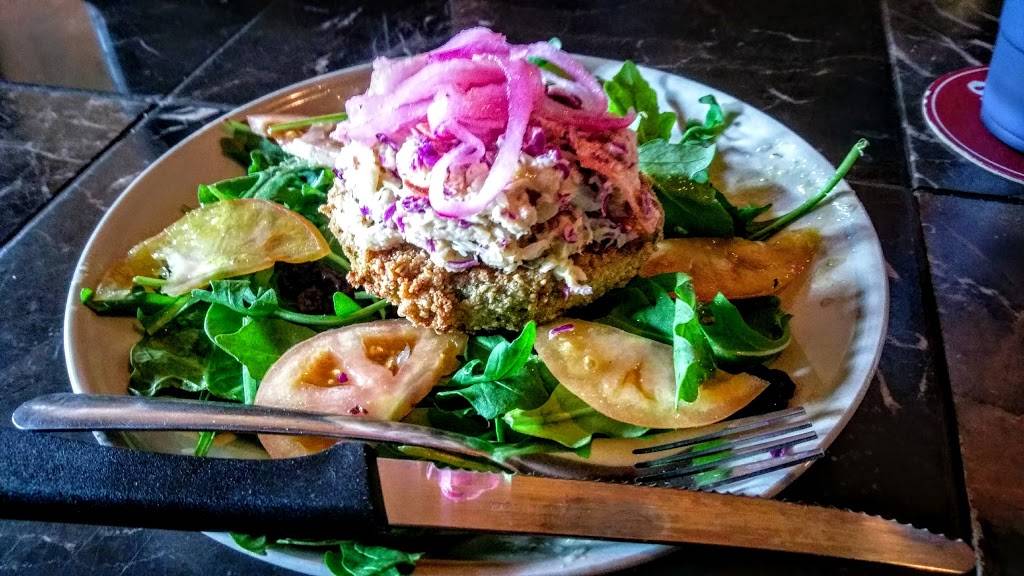 Brews Brothers | restaurant | 2404 Strand St, Galveston, TX 77550, USA | 4097632739 OR +1 409-763-2739