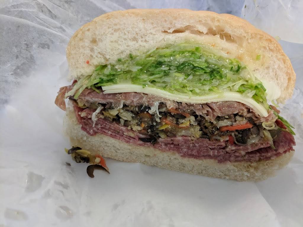 La Penguina Deli | restaurant | 4838 Greenfield Rd, Dearborn, MI 48126, USA | 3139456633 OR +1 313-945-6633