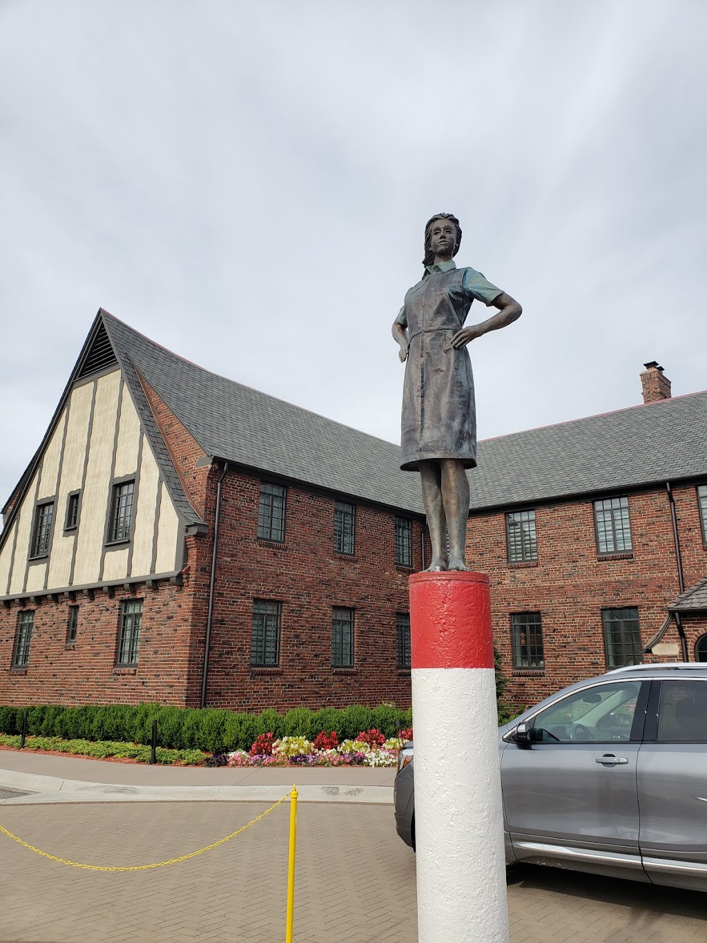 St.Clair Inn | restaurant | 500 N Riverside Ave, St Clair, MI 48079, USA | 8102896209 OR +1 810-289-6209