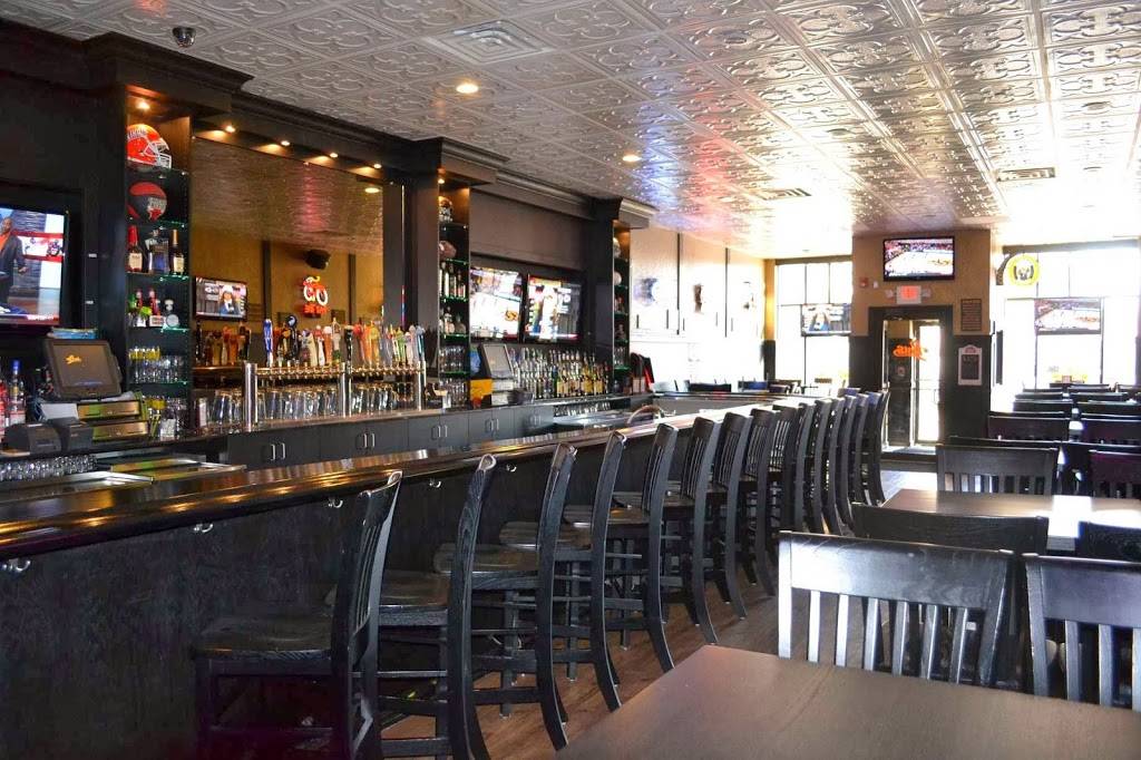 Pints | restaurant | 112 S York St, Elmhurst, IL 60126, USA | 6308334303 OR +1 630-833-4303