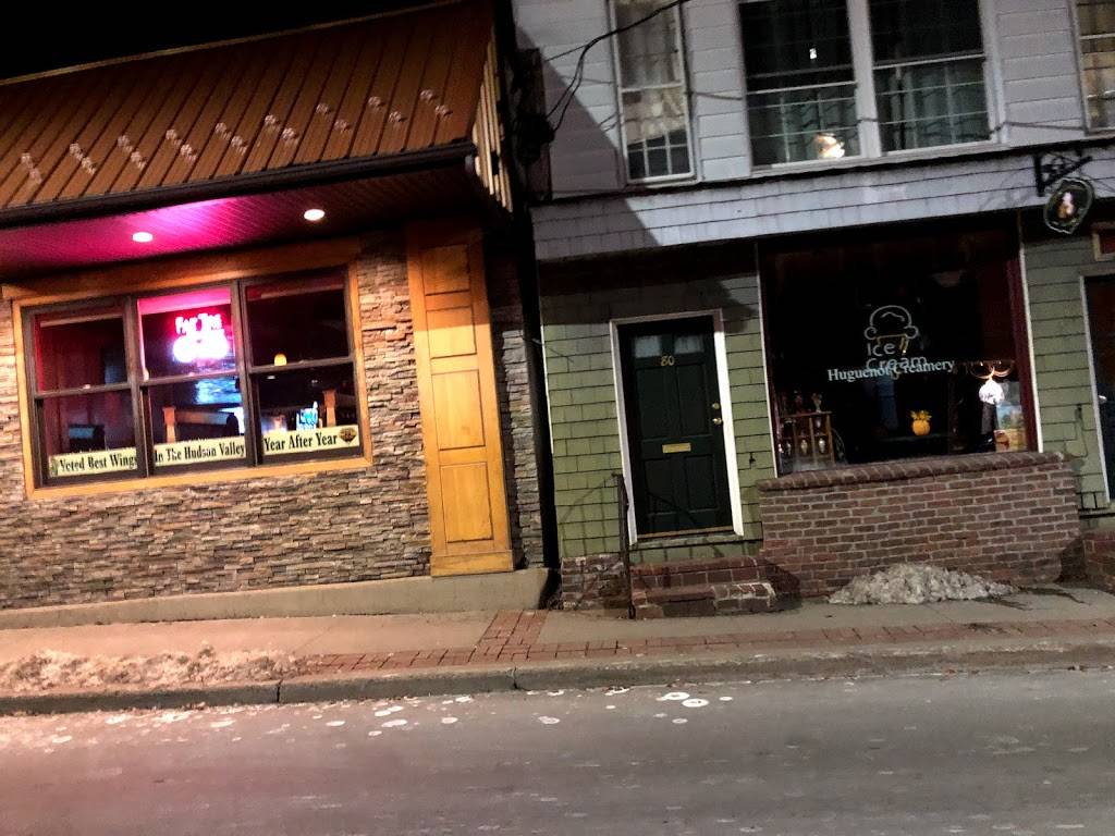 McGillicuddys | restaurant | 84 Main St, New Paltz, NY 12561, USA | 8452569289 OR +1 845-256-9289