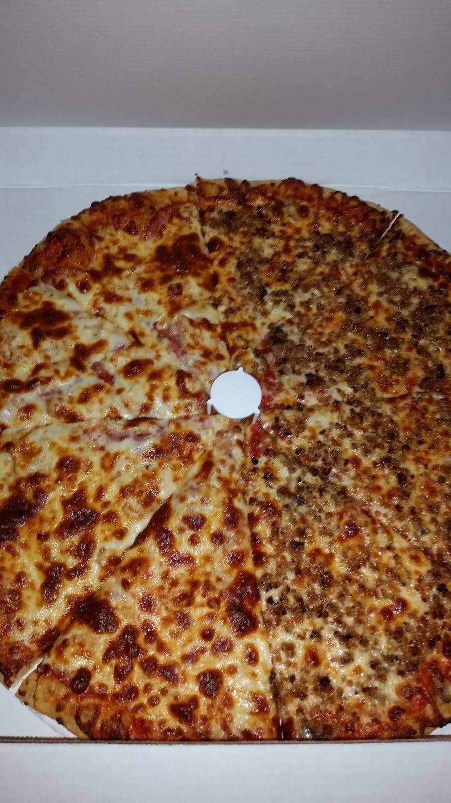 Johnnys Pizza And Slices | restaurant | 2832 Brady St, Davenport, IA 52803, USA | 5633241269 OR +1 563-324-1269