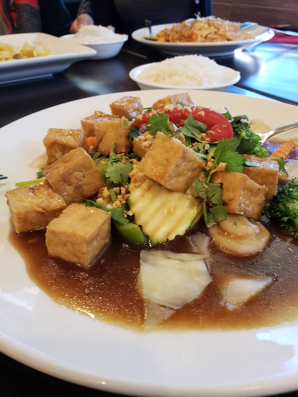 Lemon Grass Thai Kitchen | restaurant | 2801, 3635 W Kennedy Blvd, Tampa, FL 33609, USA | 8135144349 OR +1 813-514-4349