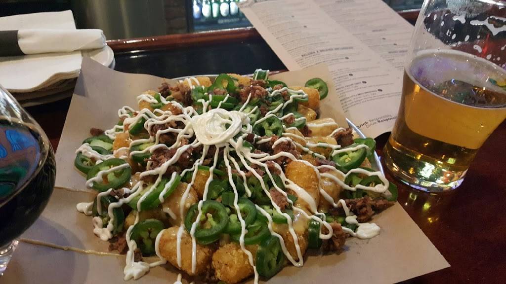 World of Beer | restaurant | 2385 S Hwy 27, Clermont, FL 34711, USA | 3522419797 OR +1 352-241-9797