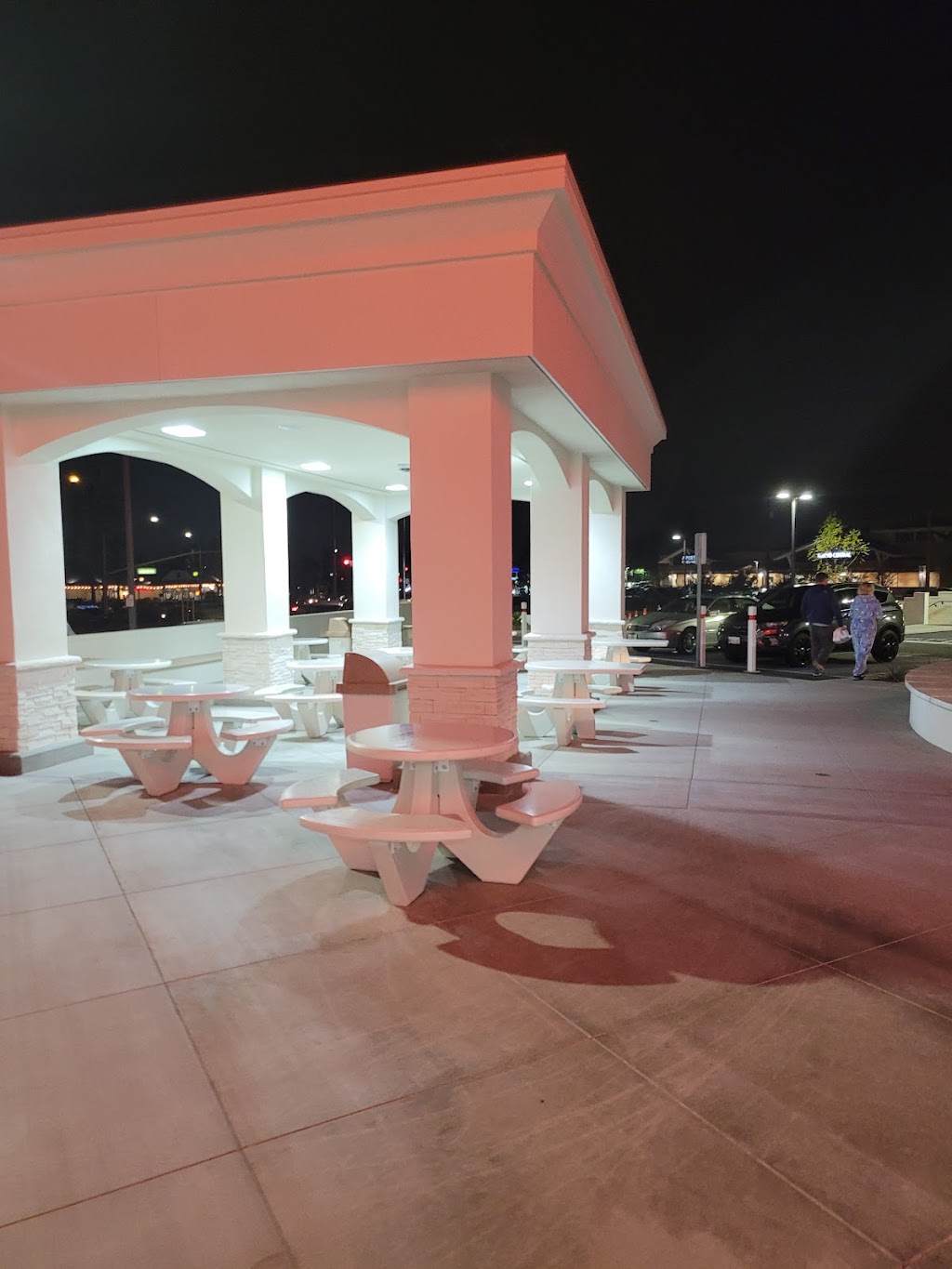 In-N-Out Burger | restaurant | 18181 Imperial Hwy, Yorba Linda, CA 92886, USA | 8007861000 OR +1 800-786-1000