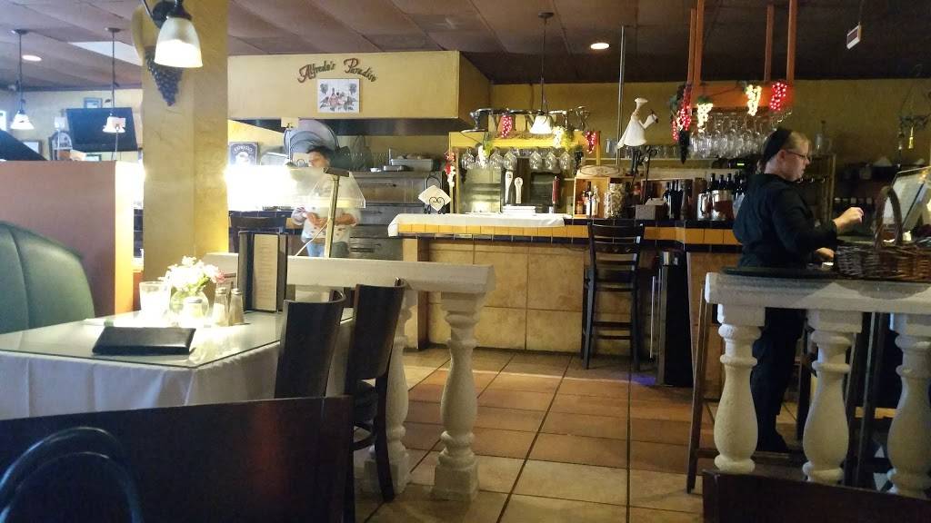 Alfredos Paradiso | restaurant | 217 Crockett Blvd, Merritt Island, FL 32953, USA | 3214536119 OR +1 321-453-6119