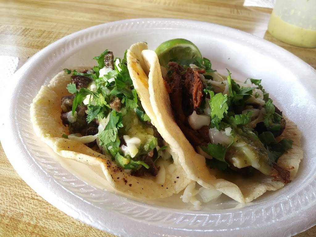 Antojitos El Barbas | restaurant | 601 E 4th Ave, Hutchinson, KS 67501, USA | 6206698845 OR +1 620-669-8845