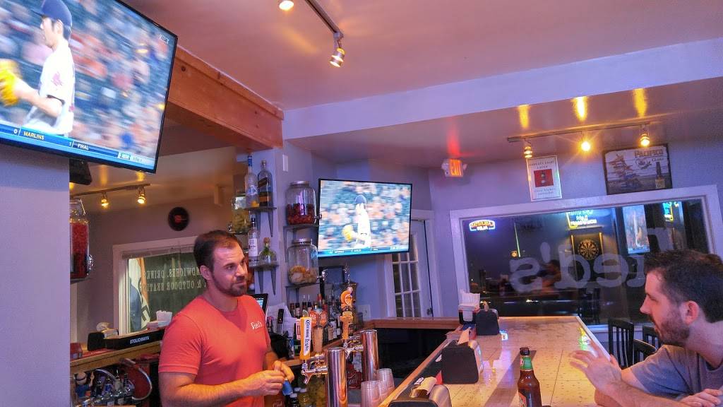 Reds NY Pizza & Bar | restaurant | 703 Main St, Harwich, MA 02645, USA | 5084327298 OR +1 508-432-7298