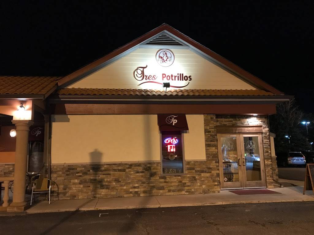 Tres Potrillos | restaurant | 25765 Chagrin Blvd, Beachwood, OH 44122, USA | 2165911202 OR +1 216-591-1202