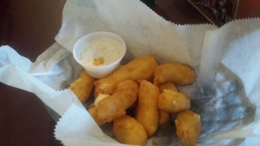 Arrow Sports Club | restaurant | 6202 Schofield Ave, Weston, WI 54476, USA | 7153592363 OR +1 715-359-2363