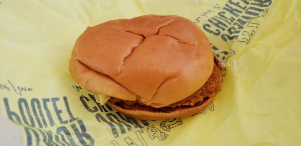 McDonalds | cafe | 5401 Boulevard des Galeries, Québec, QC G2K 1N4, Canada | 4186227351 OR +1 418-622-7351