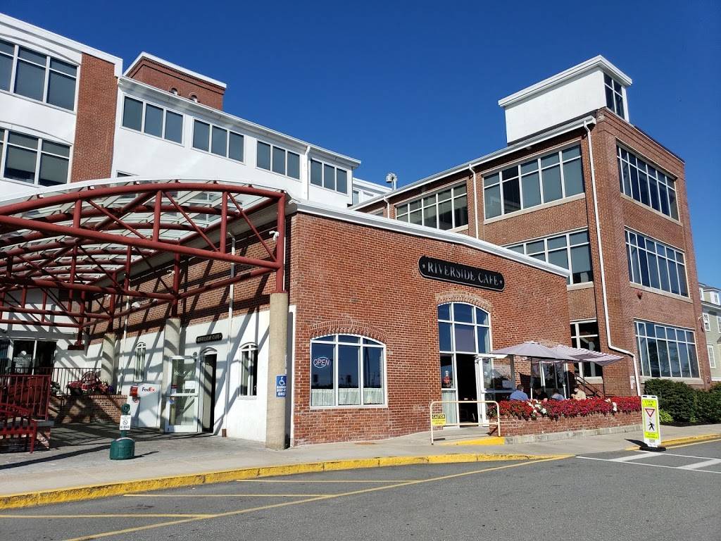 Riverside cafe and diner 260 Merrimac st Newburyport ma | restaurant | 260 Merrimac St, Newburyport, MA 01950, USA | 9782256999 OR +1 978-225-6999