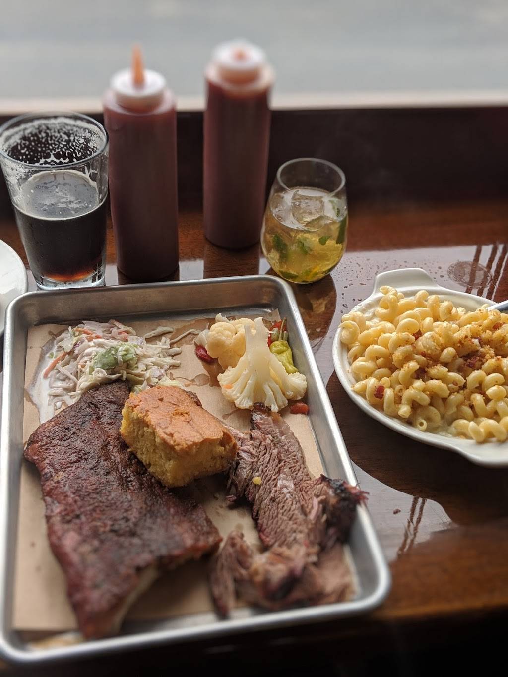 Smoke House | restaurant | 31 Scott Wharf, Newport, RI 02840, USA | 4018489800 OR +1 401-848-9800