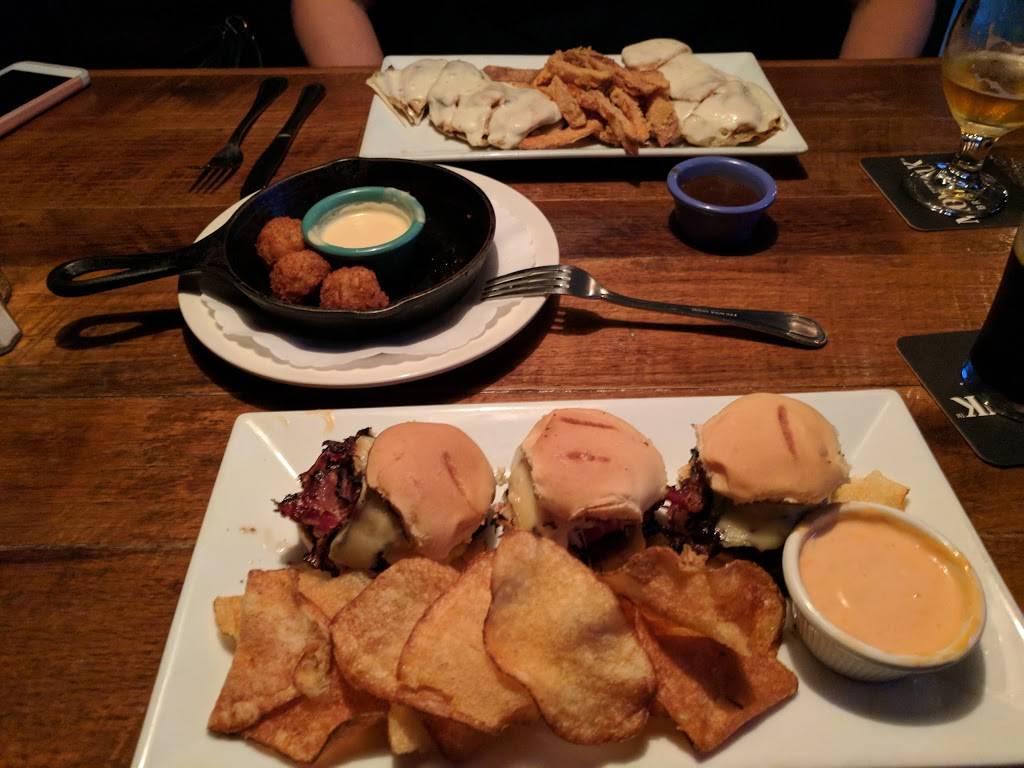 Amity Ales | restaurant | 192 Broadway, Amityville, NY 11701, USA | 6314644646 OR +1 631-464-4646