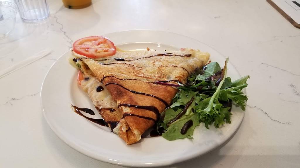 LA CREME | restaurant | 111 E Main Ave, Zeeland, MI 49464, USA | 6167721705 OR +1 616-772-1705