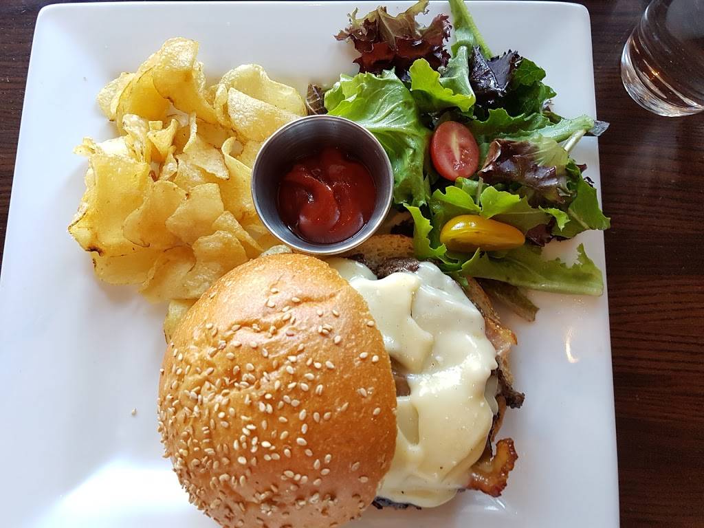 Brooklyn Heights Wine Bar & Kitchen | restaurant | 50 Henry St, Brooklyn, NY 11201, USA | 7188555595 OR +1 718-855-5595