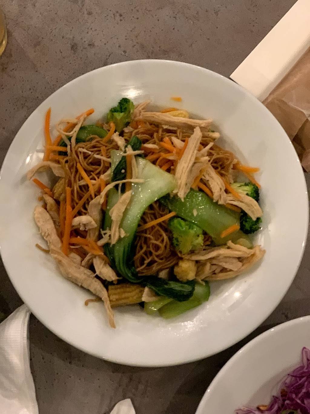 Four Sisters - A Taste of Vietnam | restaurant | 1001 S Main St STE 151, Fort Worth, TX 76104, USA | 6823859353 OR +1 682-385-9353