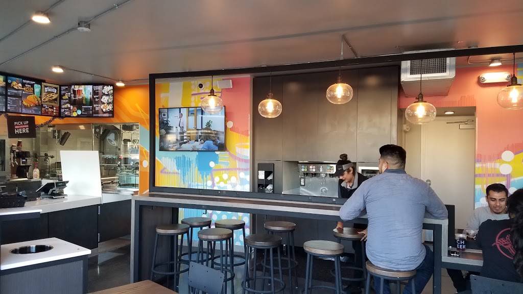 Taco Bell Cantina | meal takeaway | 2121 W Balboa Blvd, Newport Beach, CA 92663, USA | 9496731630 OR +1 949-673-1630