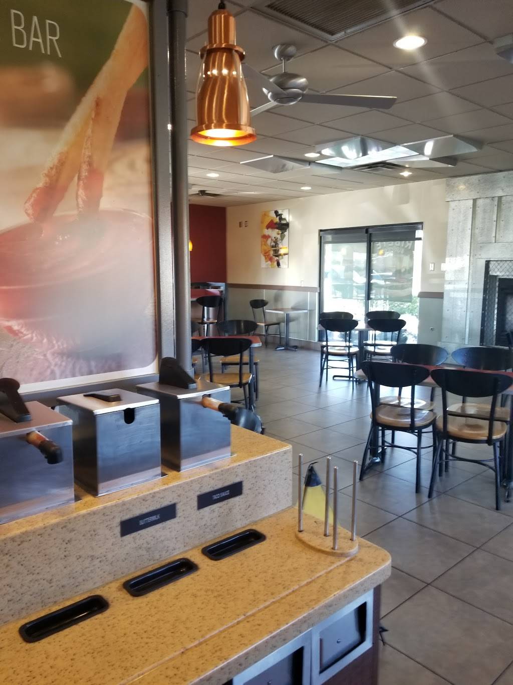 Jack in the Box | restaurant | 801 Telephone Rd, Houston, TX 77023, USA | 7139266437 OR +1 713-926-6437