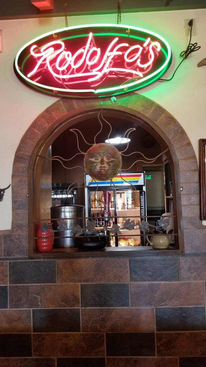 Rodolfos | restaurant | 1802 E Front St, Selma, CA 93662, USA | 5598961180 OR +1 559-896-1180