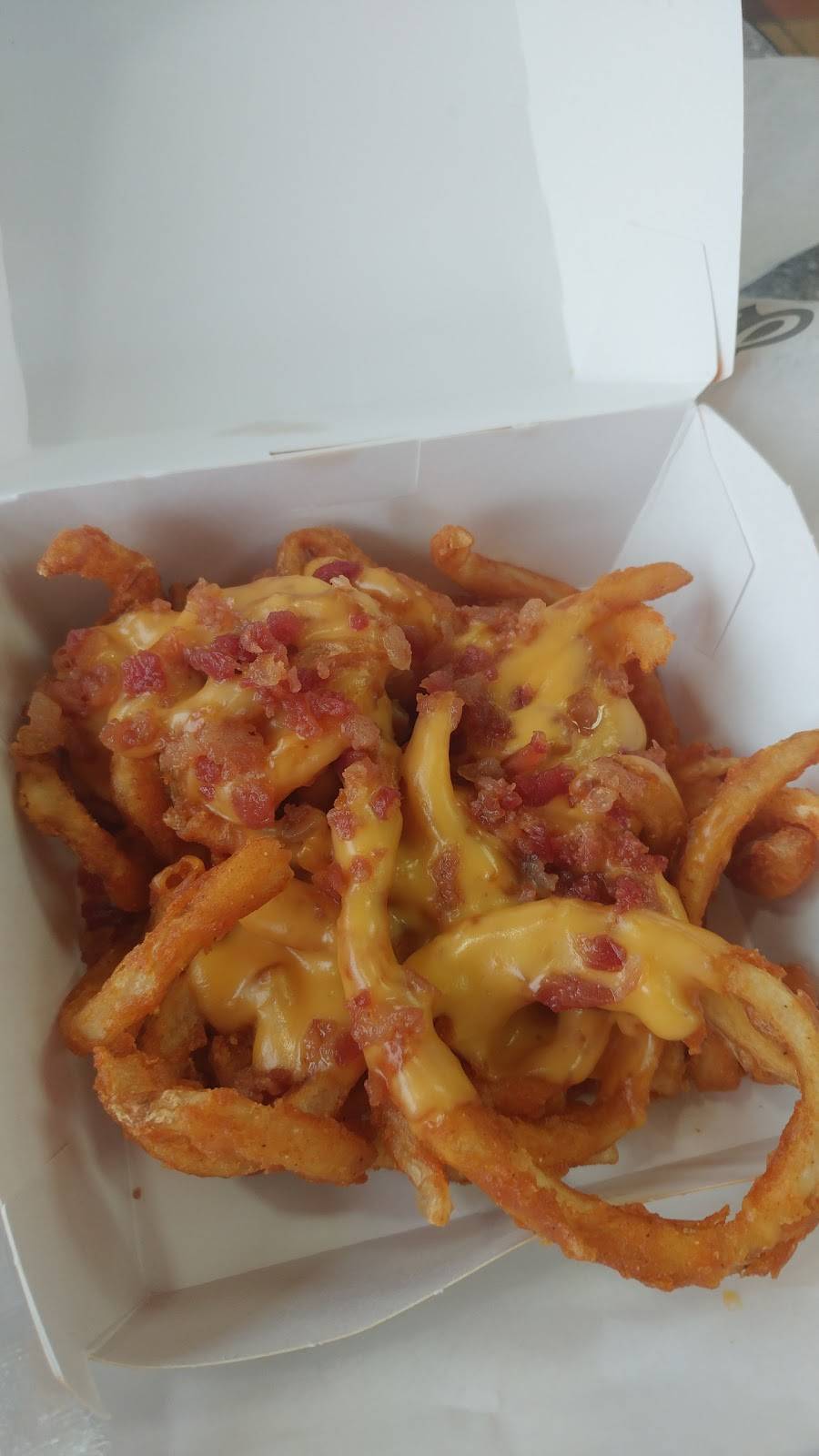 Hardees | restaurant | 425 55th St, Moline, IL 61265, USA | 3097641185 OR +1 309-764-1185