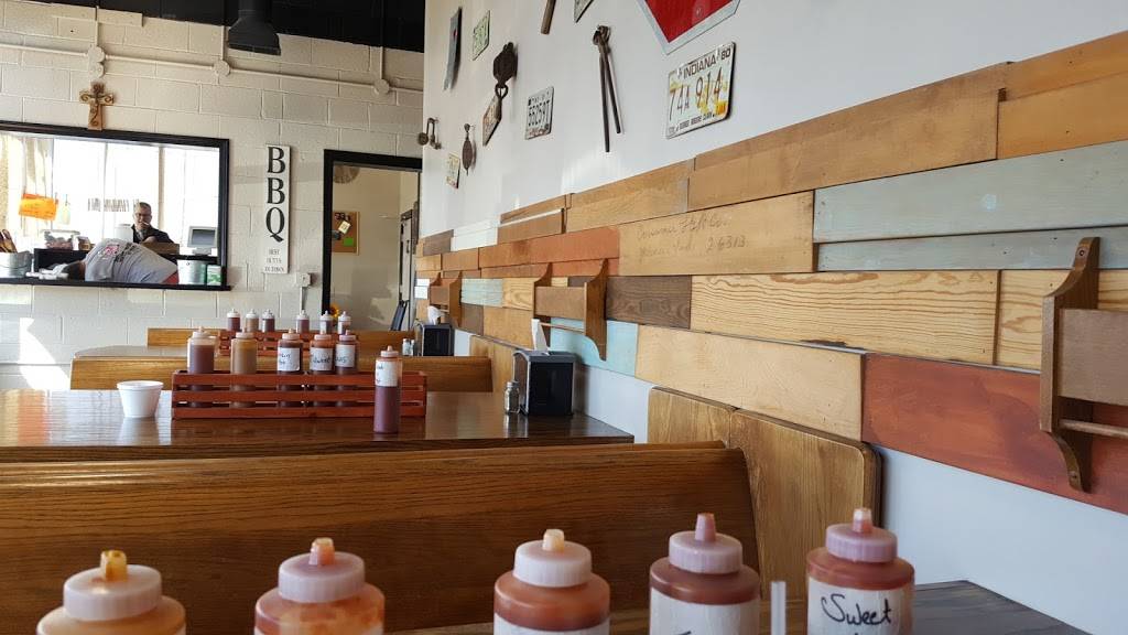 MTs Smokin BBQ | restaurant | 1700 Wheeling Ave, Muncie, IN 47303, USA | 7652161664 OR +1 765-216-1664