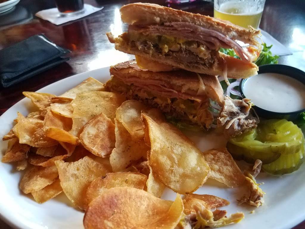 Toms on Grand | restaurant | 410 E Grand Ave, Wisconsin Rapids, WI 54494, USA | 7154232639 OR +1 715-423-2639