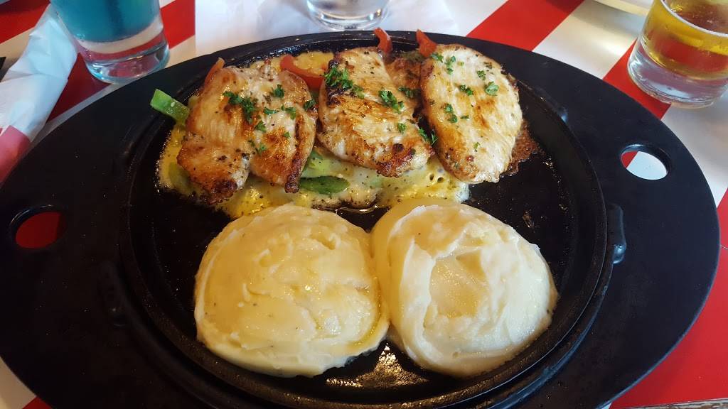 TGI Fridays | restaurant | 601 Anton Blvd, Costa Mesa, CA 92626, USA | 7145402227 OR +1 714-540-2227