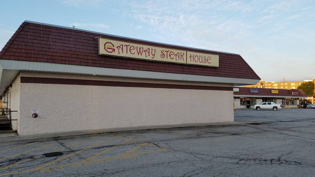 Bobby Des Gateway | restaurant | 25700 Aurora Rd, Bedford Heights, OH 44146, USA | 4404392400 OR +1 440-439-2400