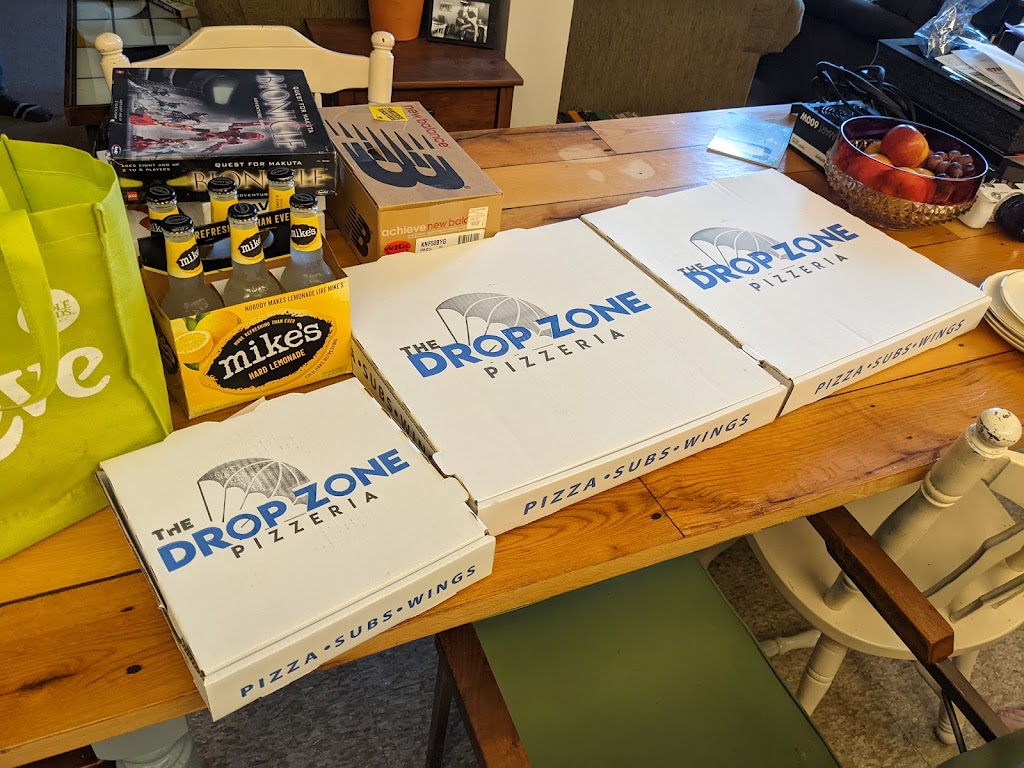 The Drop Zone Pizzeria Stryker | restaurant | 301 S Defiance St, Stryker, OH 43557, USA | 4199902525 OR +1 419-990-2525