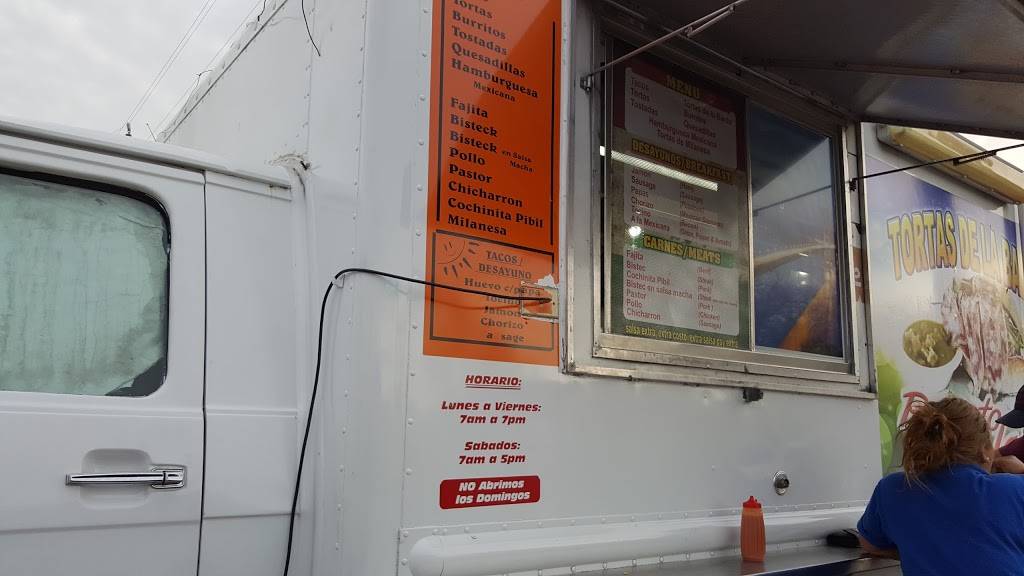 Tortas De La Barda | restaurant | 2106 Antoine Dr, Houston, TX 77055, USA | 7132631335 OR +1 713-263-1335