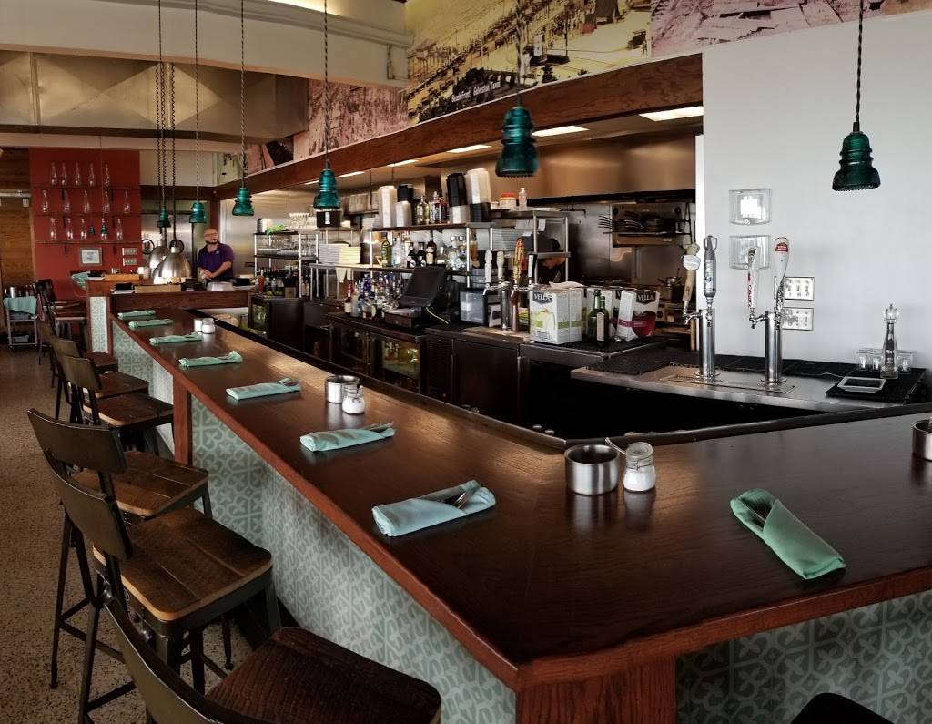 BLVD Seafood | restaurant | 2804 Avenue R 1/2, Galveston, TX 77550, USA | 4097622583 OR +1 409-762-2583