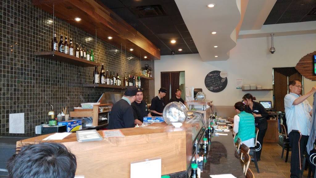 Love Boat Sushi | restaurant | 121 S Las Posas Rd, San Marcos, CA 92078, USA | 7604717722 OR +1 760-471-7722