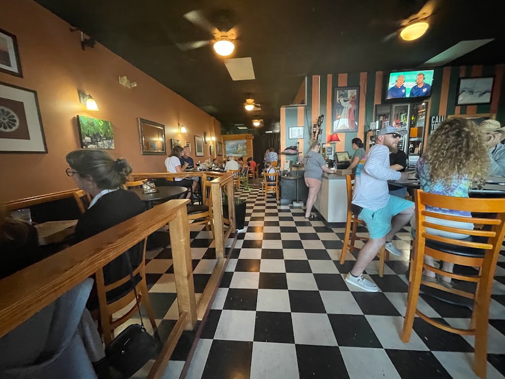 Gidgets Pizza & Pasta | restaurant | 41934 North Carolina Hwy 12, Avon, NC 27915, USA | 2529953109 OR +1 252-995-3109