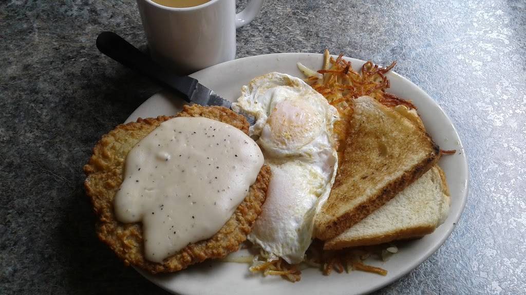 Dennys Pantry | restaurant | 469 Bernardston Rd, Greenfield, MA 01301, USA | 4137733345 OR +1 413-773-3345