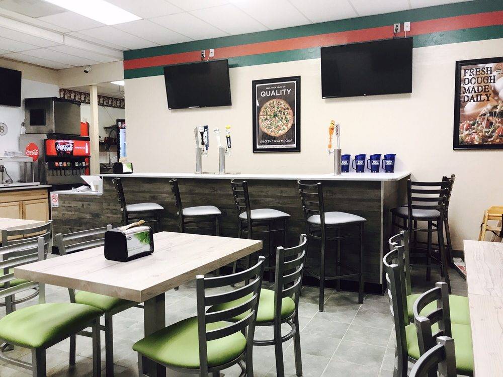 Chicagos Pizza With A Twist | restaurant | 2780 Stony Point Rd suite m, Santa Rosa, CA 95407, USA | 7076061000 OR +1 707-606-1000