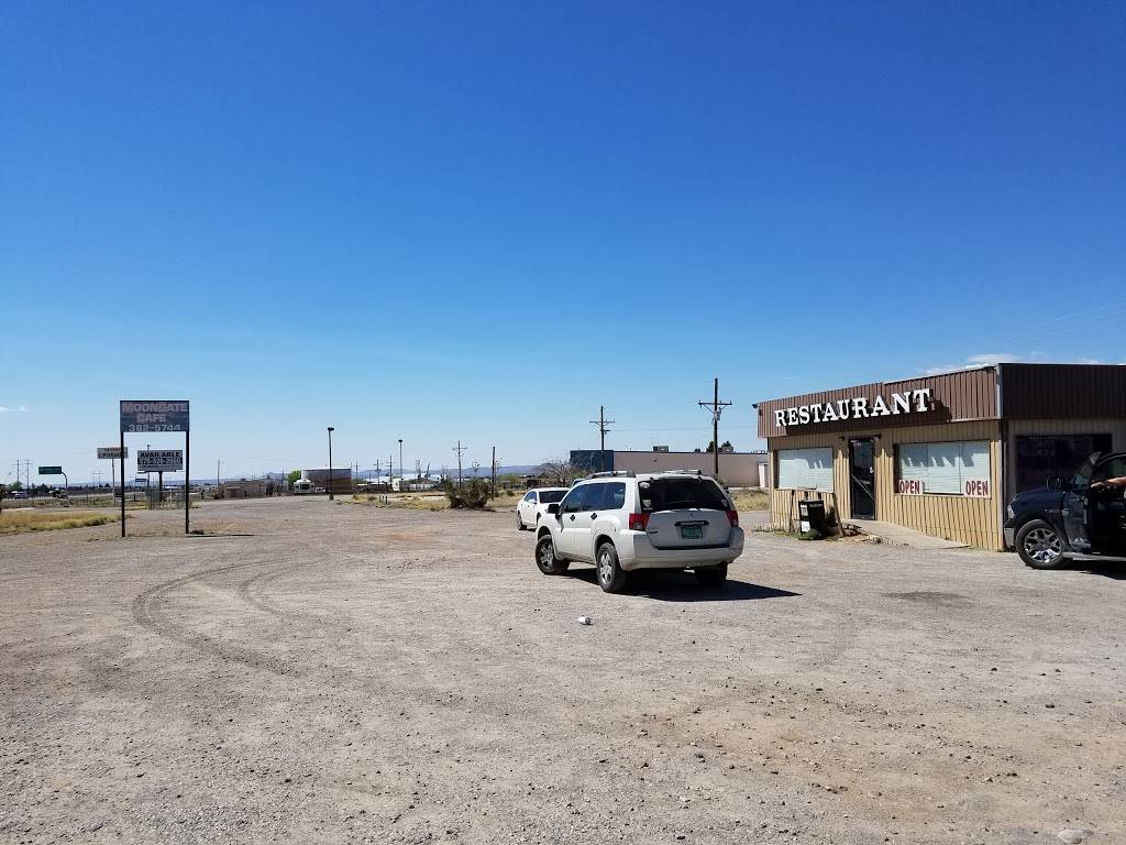 Moongate Cafe | restaurant | 9545 Bataan Memorial, Las Cruces, NM 88012, USA | 5753825744 OR +1 575-382-5744