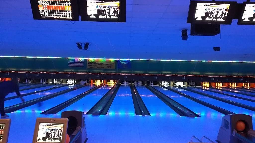 Spot Sports Bar & Grill | restaurant | 601 W Superior St, Duluth, MN 55802, USA | 2187220671 OR +1 218-722-0671