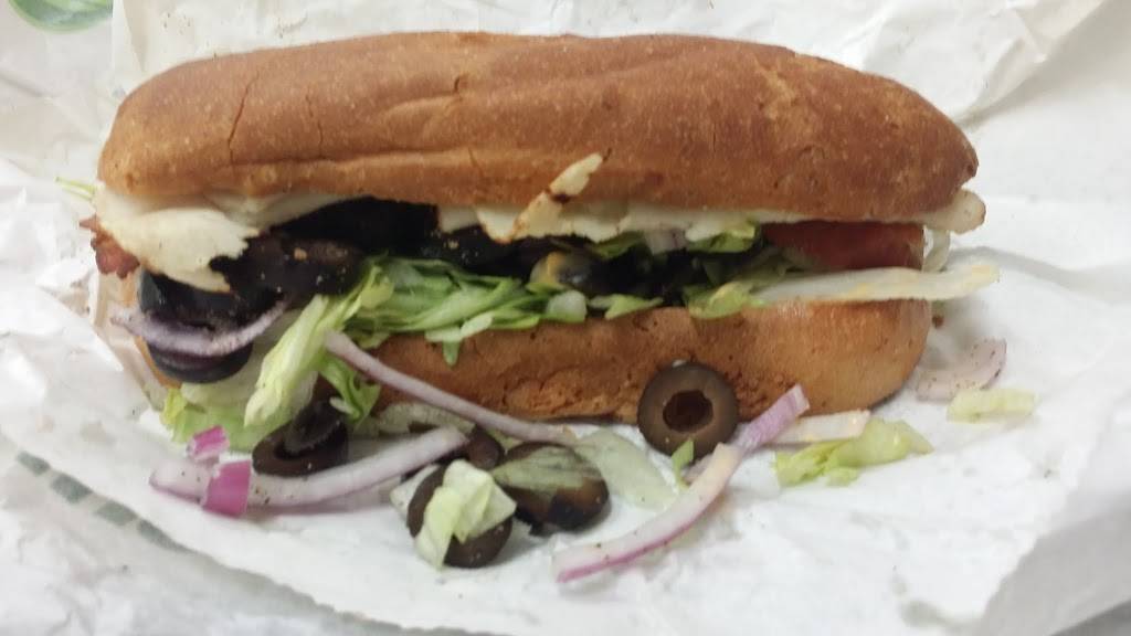 Subway Restaurants | restaurant | 3046 Lavon Dr #128, Garland, TX 75040, USA | 9724950245 OR +1 972-495-0245