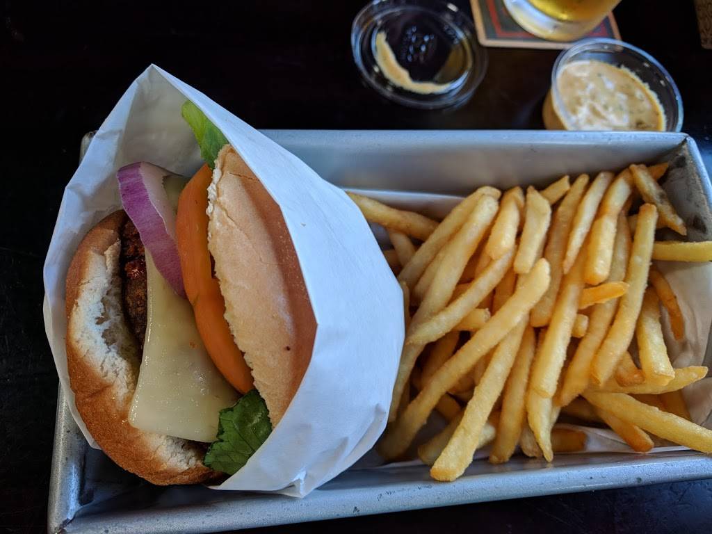 burger. Aptos | restaurant | 7941 Soquel Dr, Aptos, CA 95003, USA | 8316622811 OR +1 831-662-2811