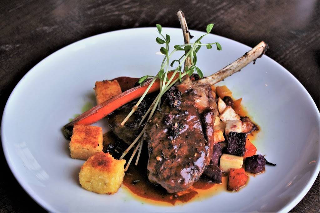 Three Embers Restaurant | restaurant | 10 Marriott Dr, Lincolnshire, IL 60069, USA | 8476340100 OR +1 847-634-0100