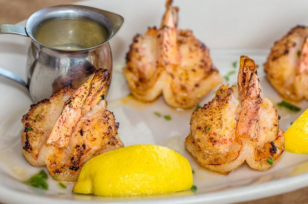 Mr. Big Fish | restaurant | 754 Neapolitan Way, Naples, FL 34103, USA | 2392624665 OR +1 239-262-4665