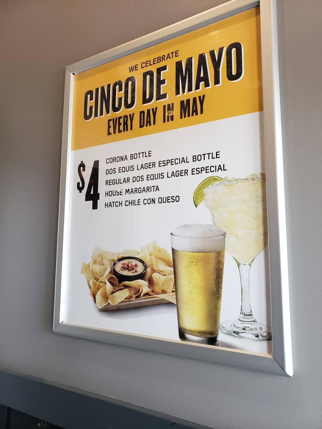 Buffalo Wild Wings | meal takeaway | 1001 Avenue of Mid-America Suite 1, Effingham, IL 62401, USA | 2175409464 OR +1 217-540-9464