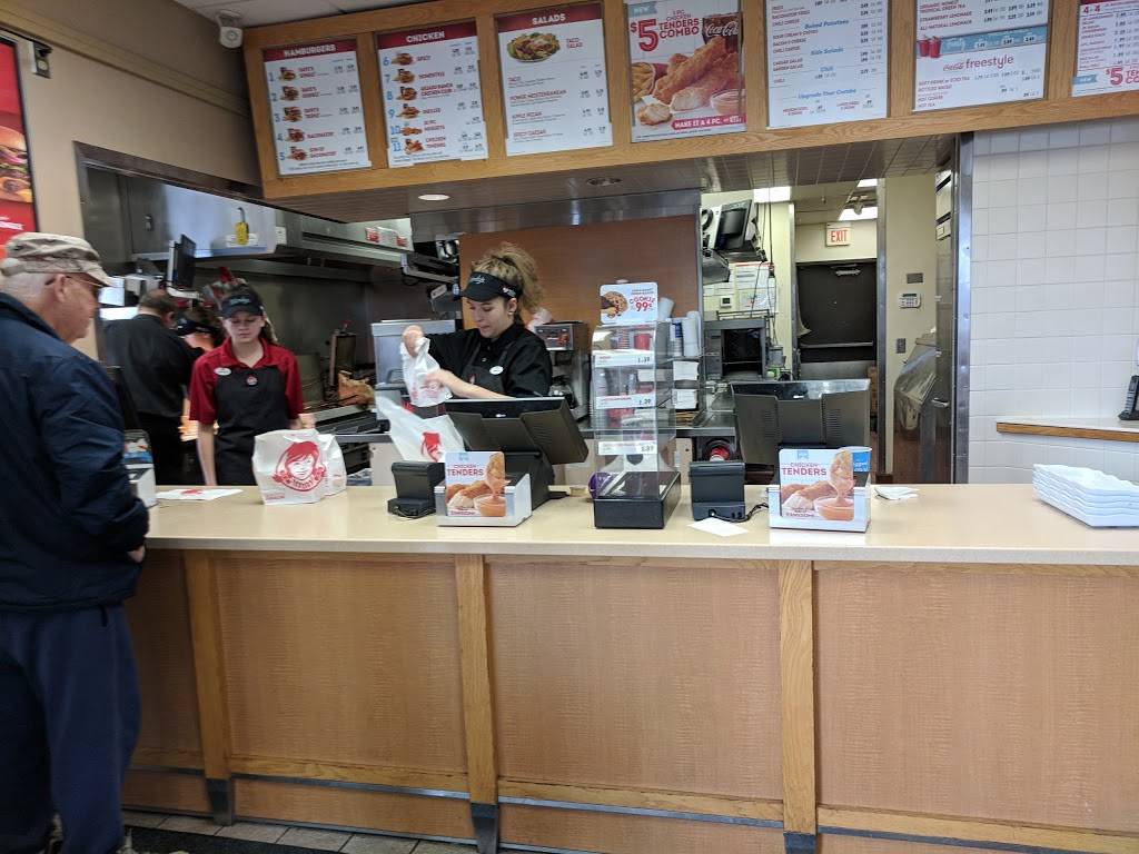 Wendys | restaurant | 8639 E Point Douglas Rd, Cottage Grove, MN 55016, USA | 7633248254 OR +1 763-324-8254