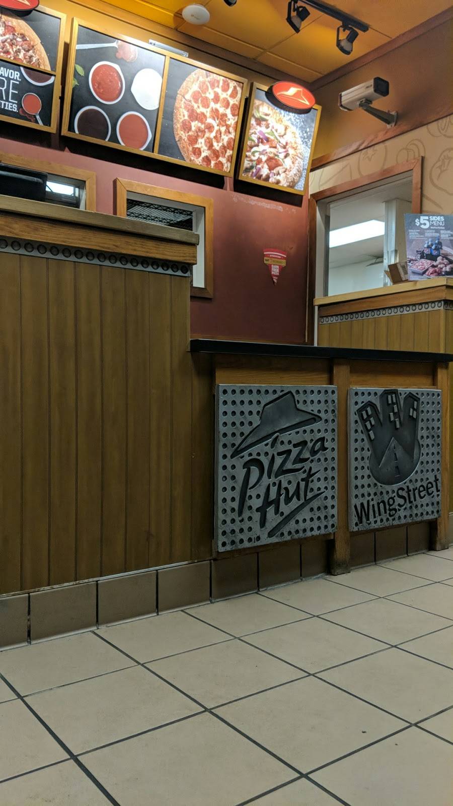 Pizza Hut | meal takeaway | 3530 N High St, Columbus, OH 43214, USA | 6142610951 OR +1 614-261-0951