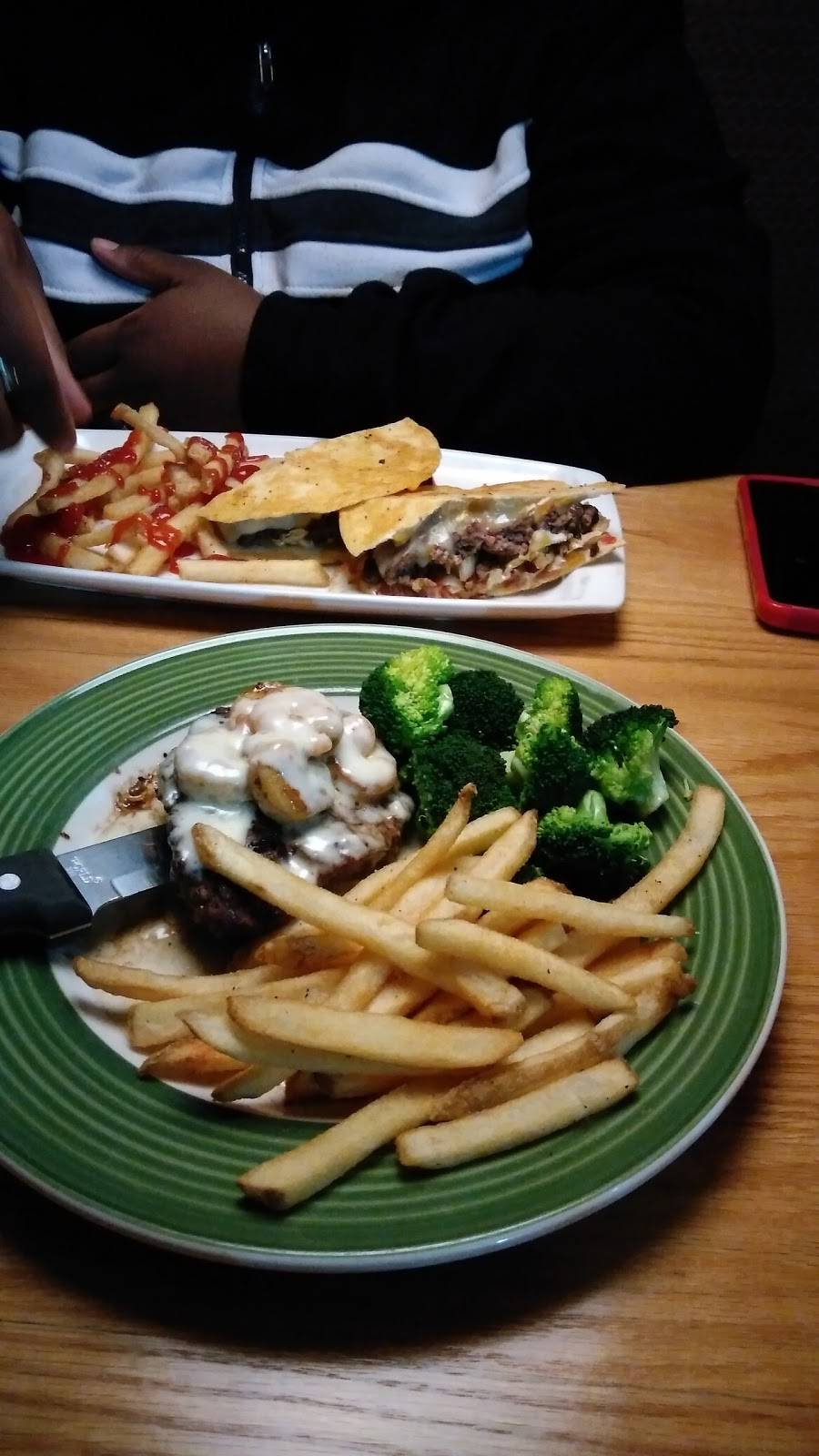 Applebees Grill + Bar | restaurant | 501 E Six Forks Rd, Raleigh, NC 27609, USA | 9198569030 OR +1 919-856-9030