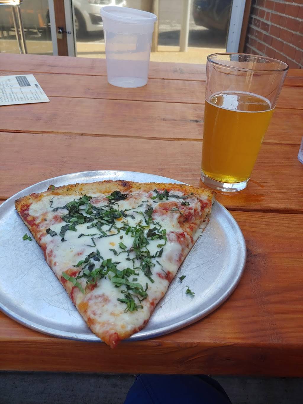 Felixs Pizza Pub | restaurant | 6401 Clayton Ave, St. Louis, MO 63139, USA | 3146456565 OR +1 314-645-6565