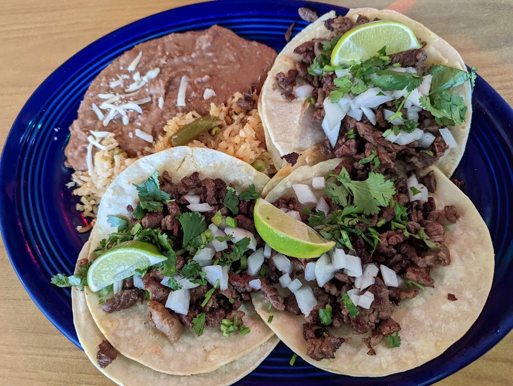 La Hacienda Mexican Restaurant | restaurant | 15 W Main St, Herington, KS 67449, USA | 7852586090 OR +1 785-258-6090