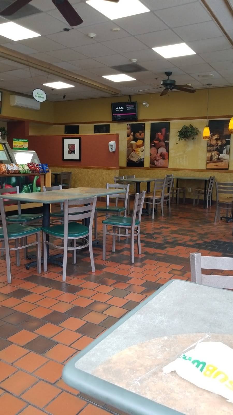 Subway | restaurant | 547 W Grove St, Middleborough, MA 02346, USA | 5089477875 OR +1 508-947-7875