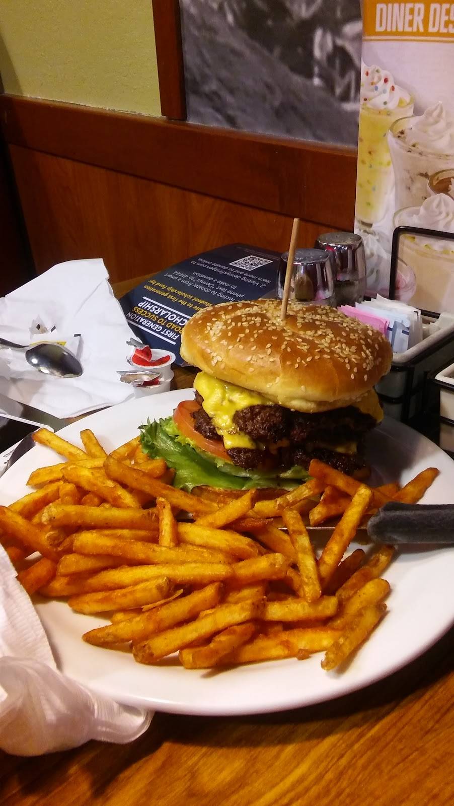 Dennys | restaurant | 3890 Northpoint Blvd, Waukegan, IL 60085, USA | 8474731331 OR +1 847-473-1331